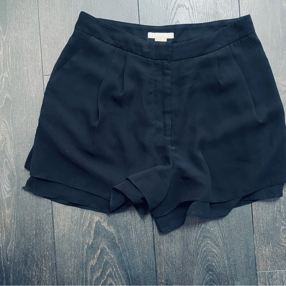 H&M Sheer Lightweight Layered Shorts - Picture 2 of 5